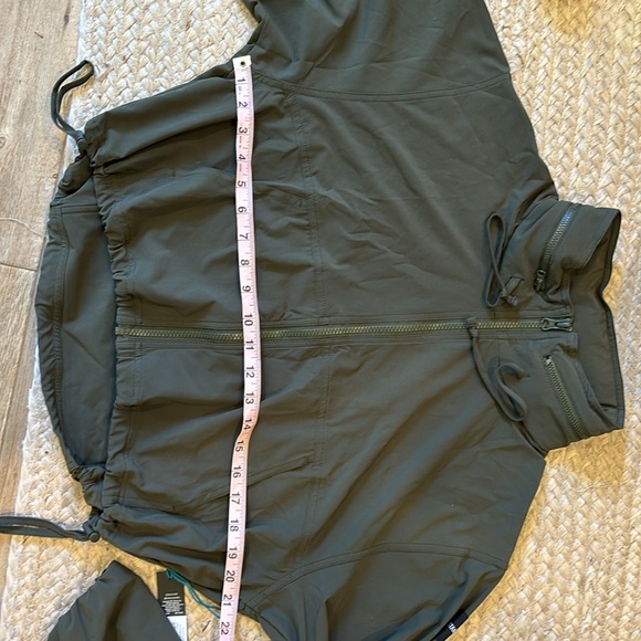 Stance Women’s Performance Nylon Superfly Jacket Dark Olive Size S - Picture 7 of 7